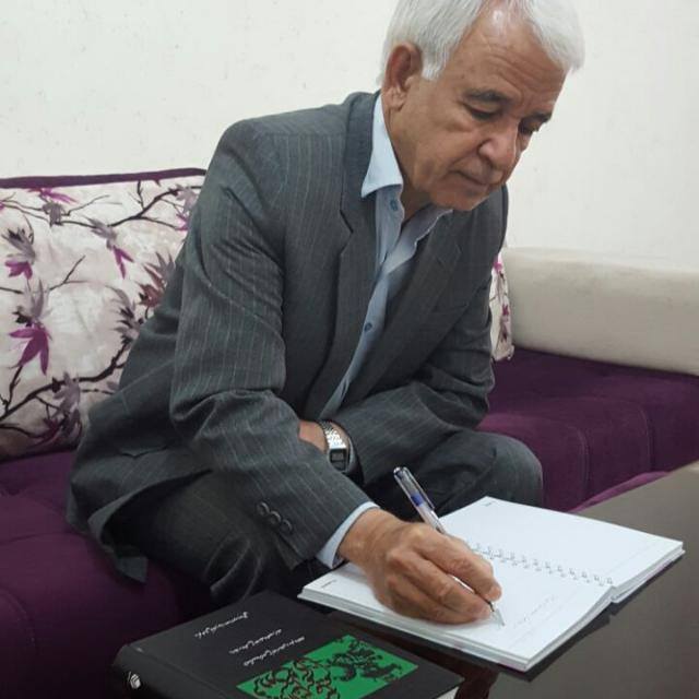 منطقیان :من آماده گفتگو  هستم ، آقای لاهوتی استقبال نمی کند